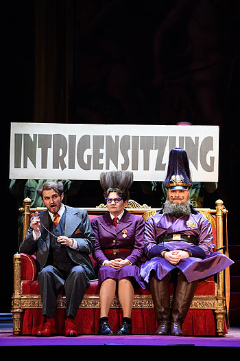 Operette „Die Großherzogin von Gerolstein“ im Gärtnerplatztheater (©Foto: Jean-Marc Turmes)